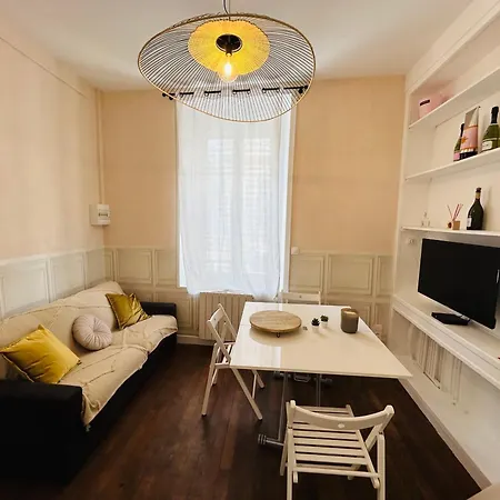 Appartement Le Champagne Coquebert Centre-ville *