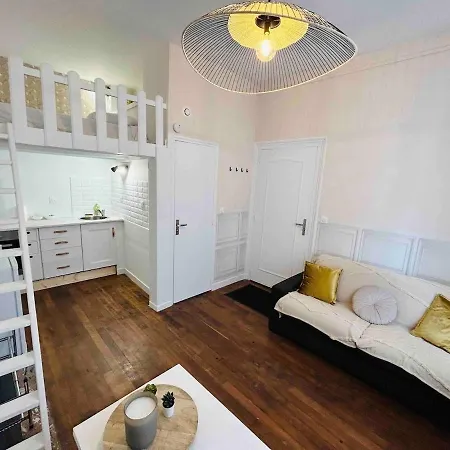 Le Champagne Coquebert Centre-ville Apartman