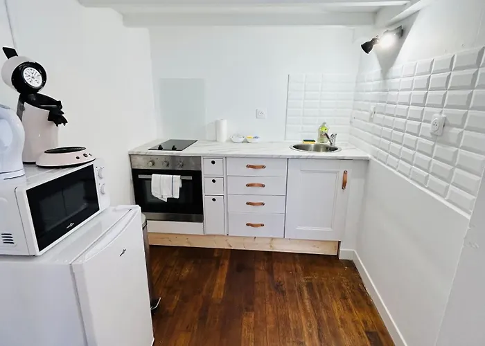 Le Champagne Coquebert Centre-ville * Реймс