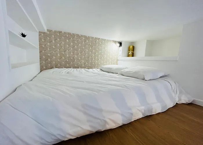 Le Champagne Coquebert Centre-ville Реймс