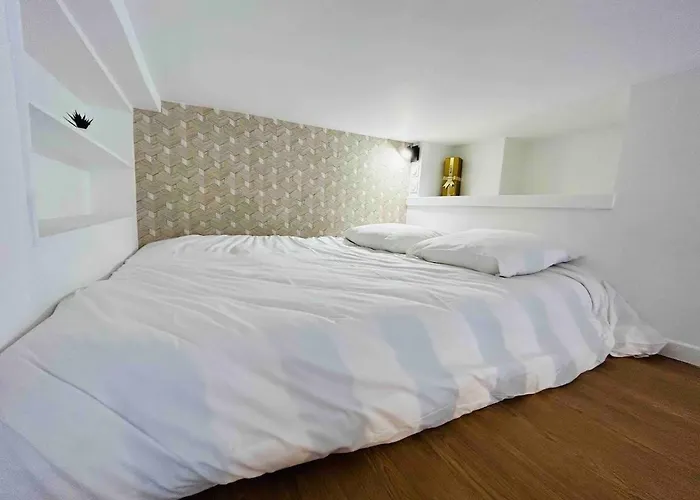 Апартаменты Le Champagne Coquebert Centre-ville